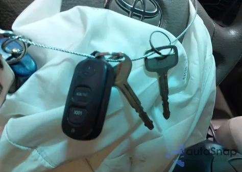 2006 Toyota Tundra Sr5 V8 from USA, damaged, VIN 5TBBT44136S484366